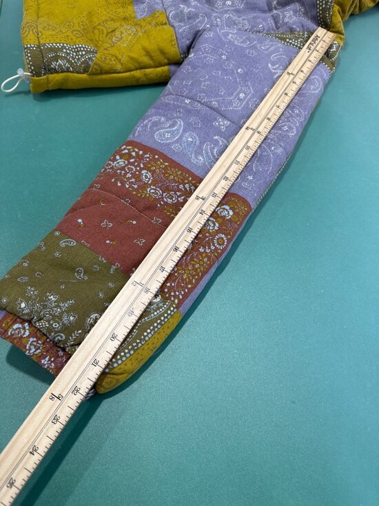 Urban Outfitters BDG Patchwork Puffer Jacket Bandana Print Multicolor Cropped Si - Picture 5 of 8